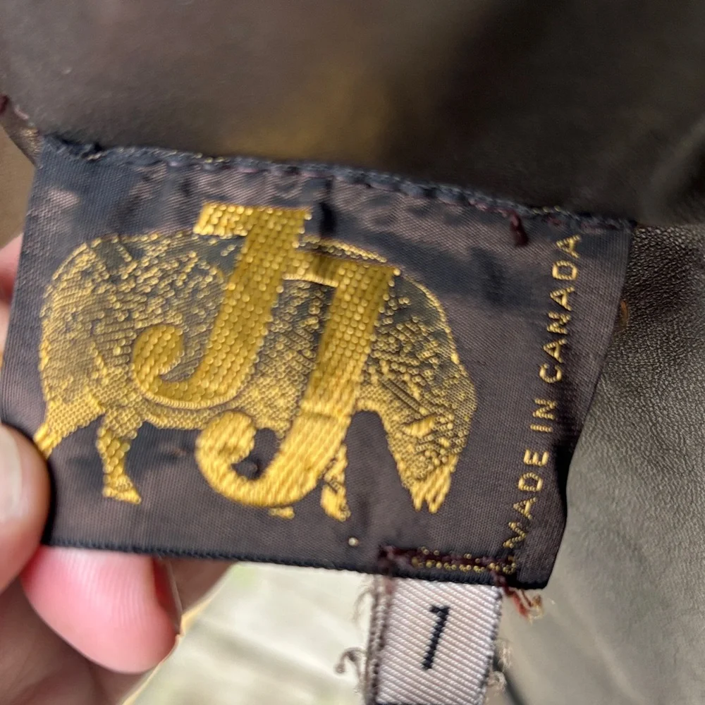 Vintage Black Leather Vest with Embroidered Trim - Picture 8 of 13